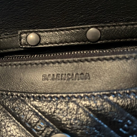 Pre-loved Balenciaga Wallet on Chain(barely used) - Picture 13 of 15